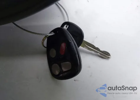 2004 Saturn Ion 3 z USA, uszkodzony, nr VIN 1G8AL52FX4Z182747